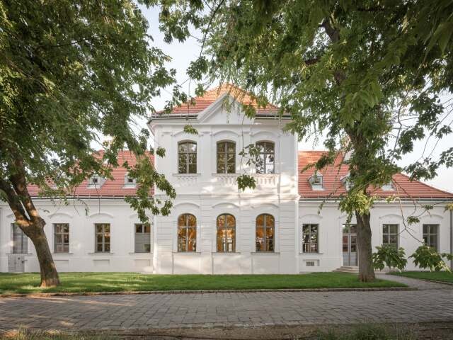 EMMEROVA VILA